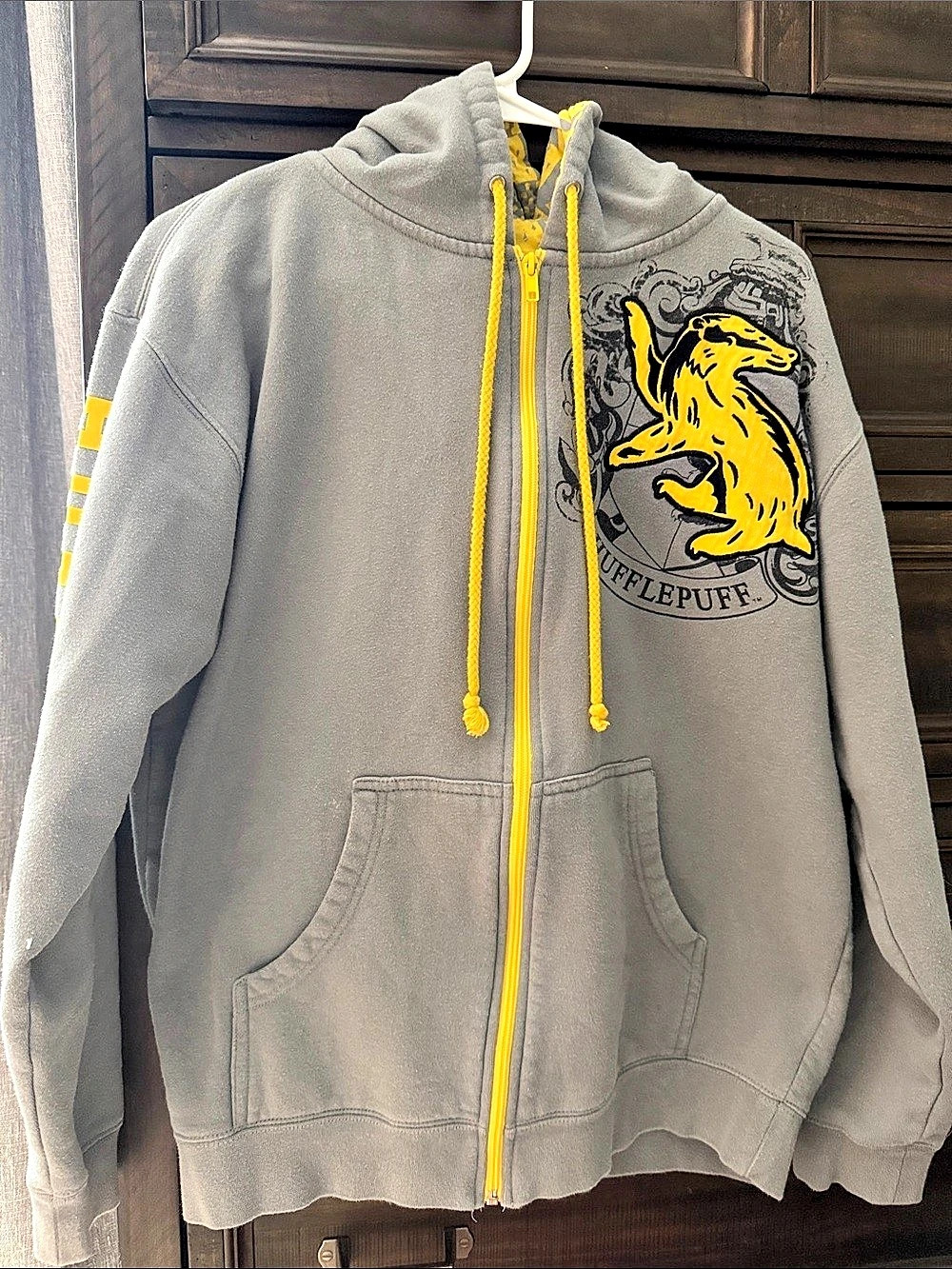 The Wizarding World of Harry Potter Hufflepuff Zip Hoodie
